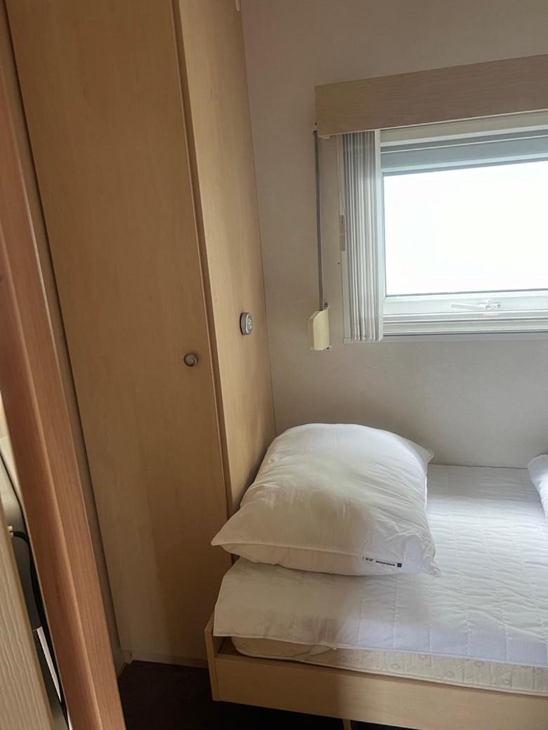 Hotel Net Achter De Dijk 125 Bruinisse Exterior foto